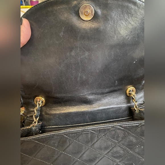 SOLD!!!Authentic Chanel single flap - Picture 6 of 16